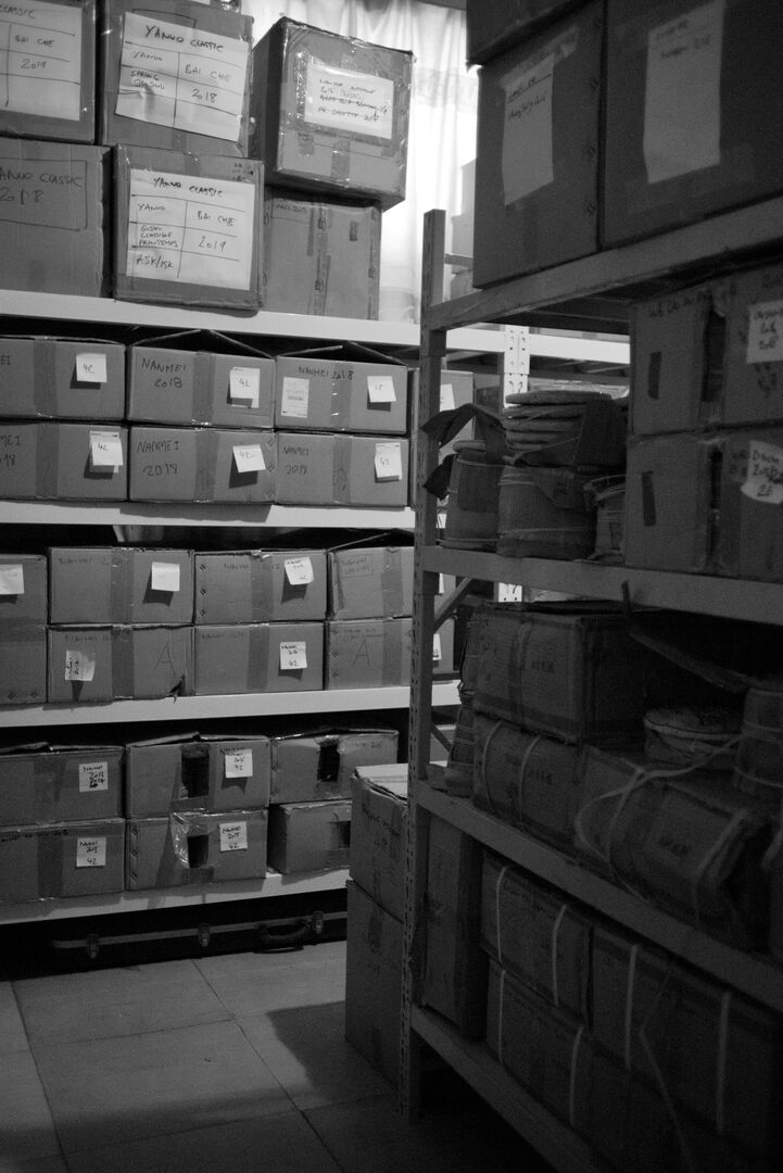 Sélection de puerh vieillis dans le stockage au Yunnan, 2024 — vue 1