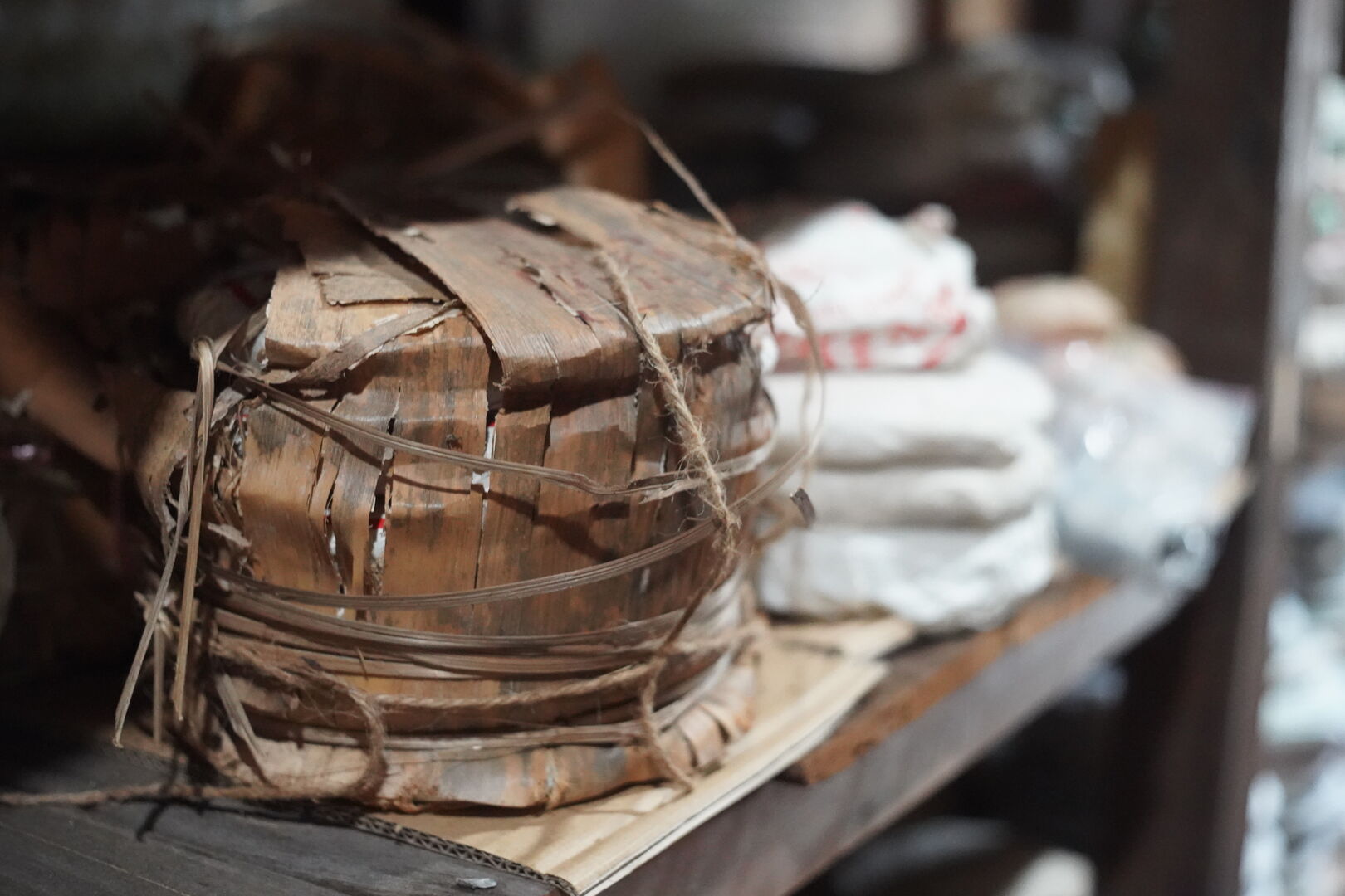 Sélection de puerh vieillis dans le stockage au Yunnan, 2026 — vue 2