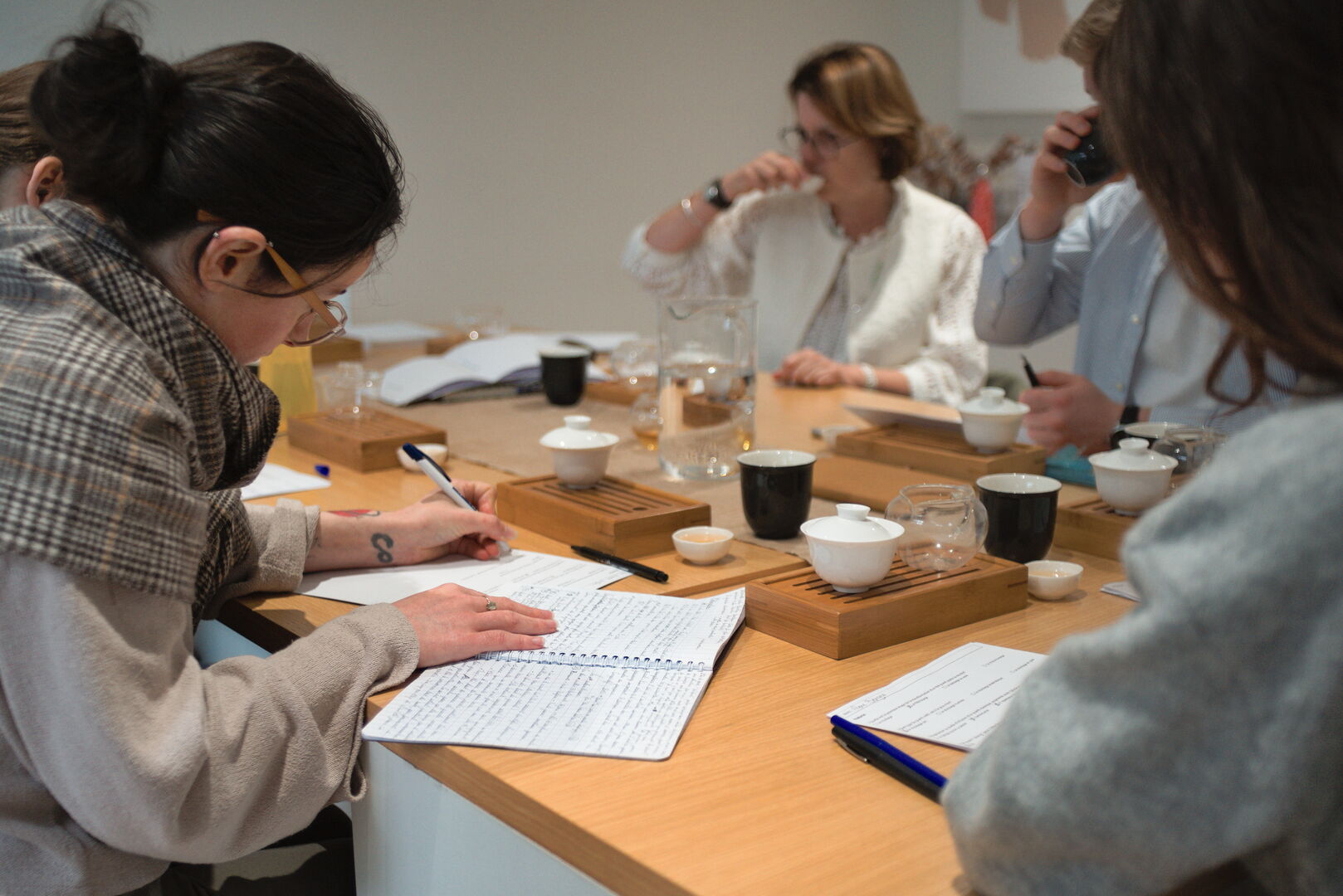 Advanced puerh tea training with Carine Baudry in Paris in 2023, view 2