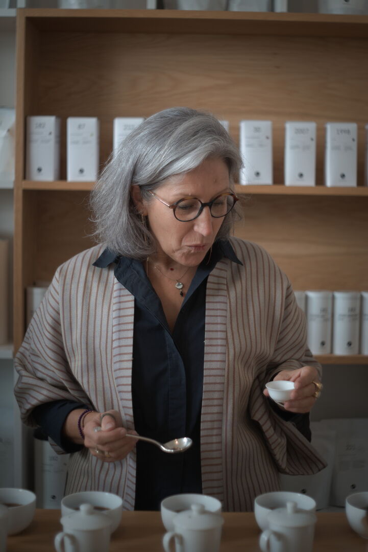 Advanced puerh tea training with Carine Baudry in Paris in 2024, view 5