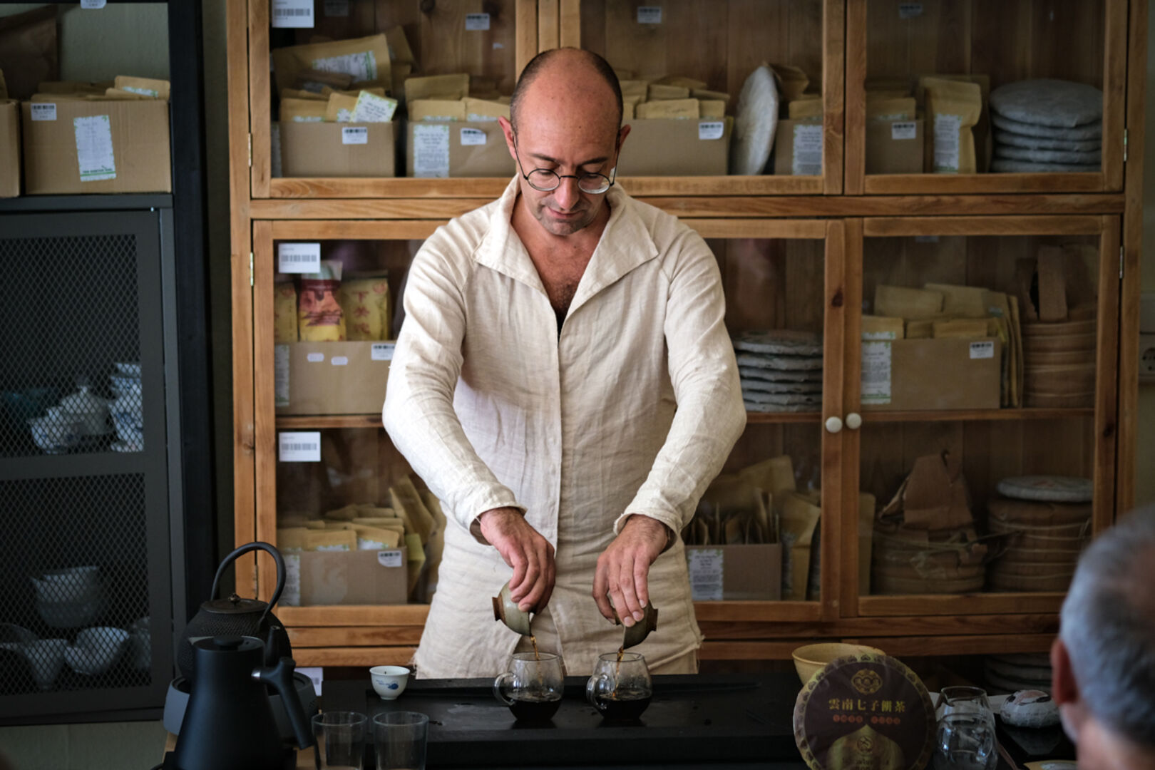 Puerh tea workshop at Tee Kontor Kiel in Germany, view 6